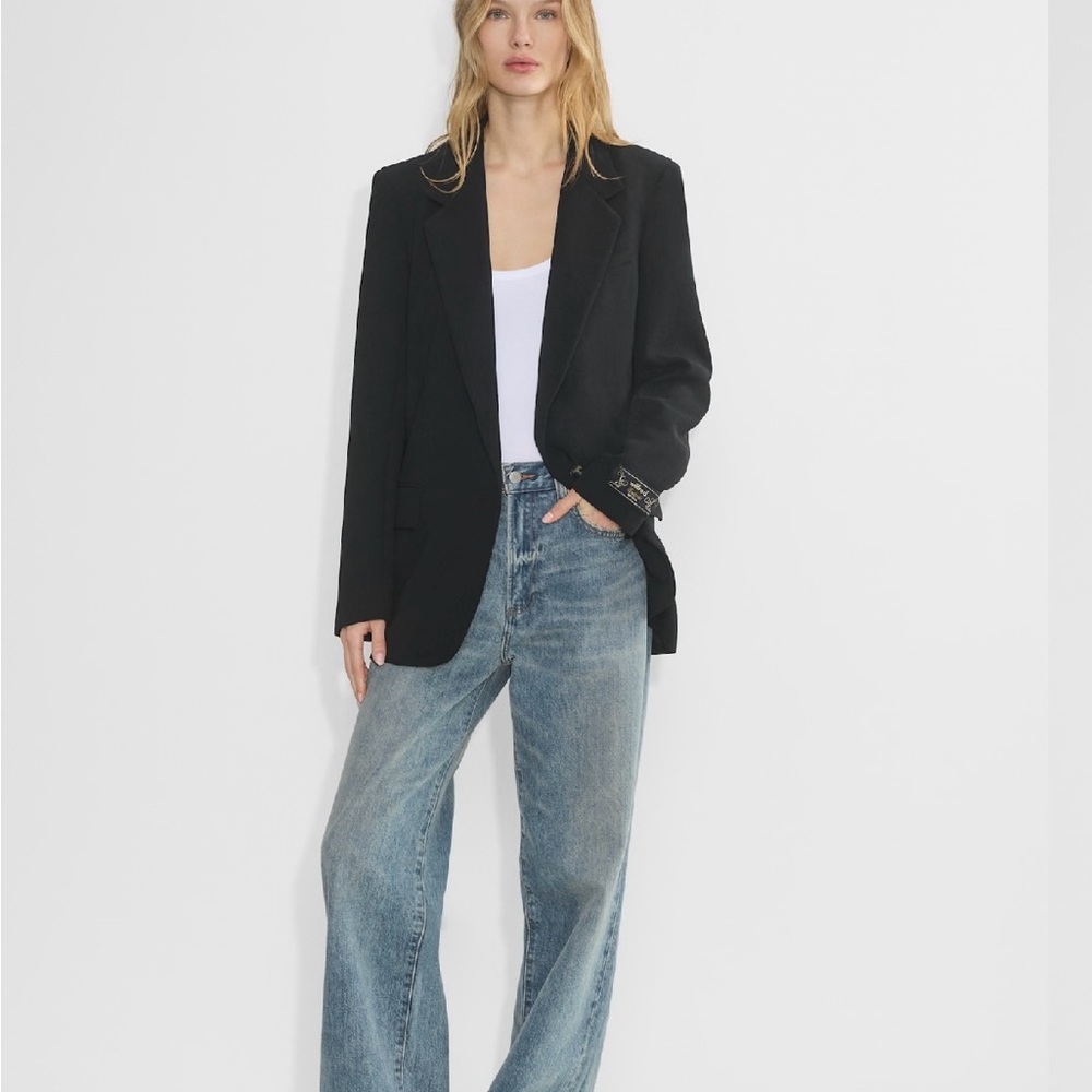 Aritzia New Generation Wilfred blazer Black
